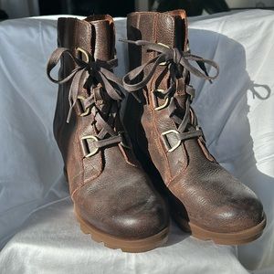 Joan of Arctic wedge lace up. Chocolate brown. Good condition. Size 9